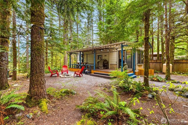 94 4 Christmas Tree Drive, Deming, WA 98244
