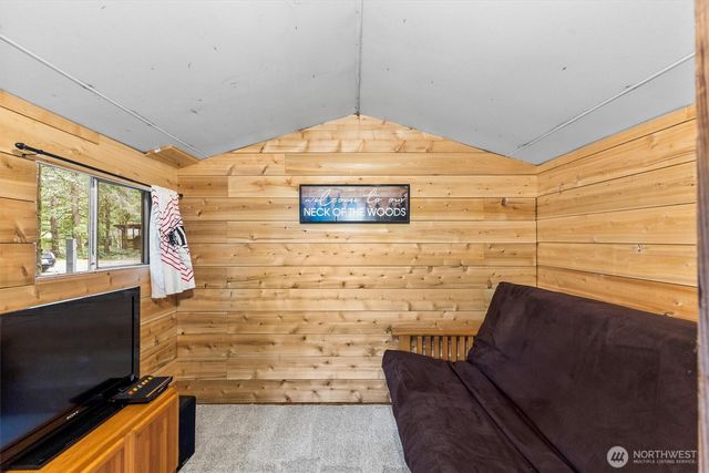 94 4 Christmas Tree Drive, Deming, WA 98244