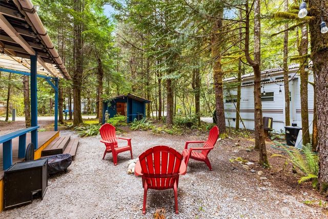 94 4 Christmas Tree Drive, Deming, WA 98244
