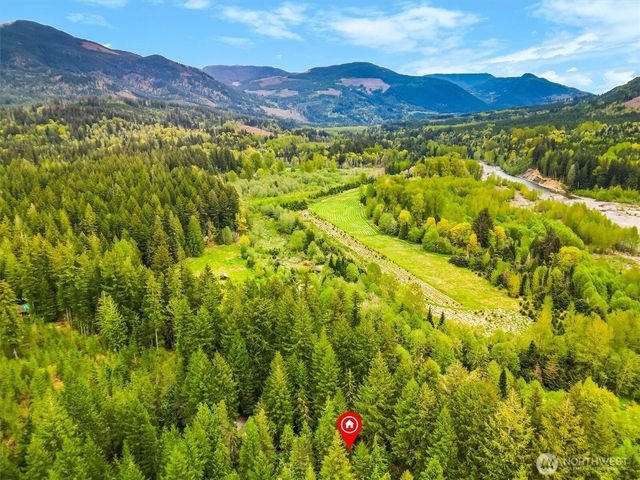 94 4 Christmas Tree Drive, Deming, WA 98244