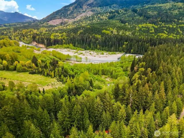 94 4 Christmas Tree Drive, Deming, WA 98244