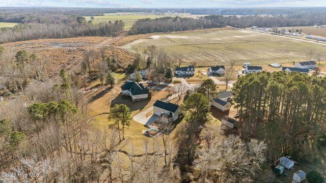 207 Jordan Bluff Drive, Pikeville, NC 27863