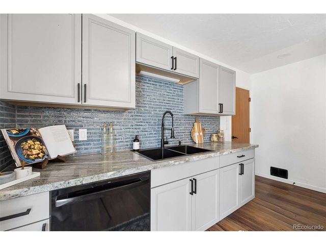 959 S Swadley St, Denver, CO 80228