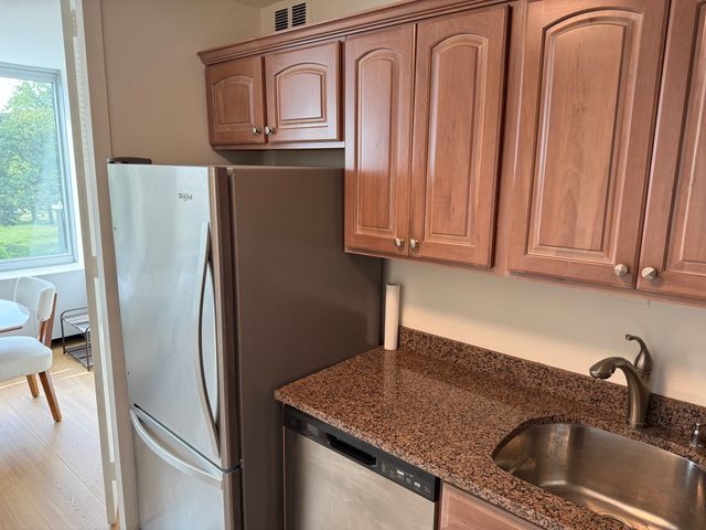 1700 E 56th Street 310, Chicago, IL 60637