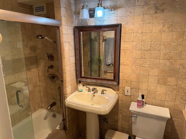 1700 E 56th Street 310, Chicago, IL 60637