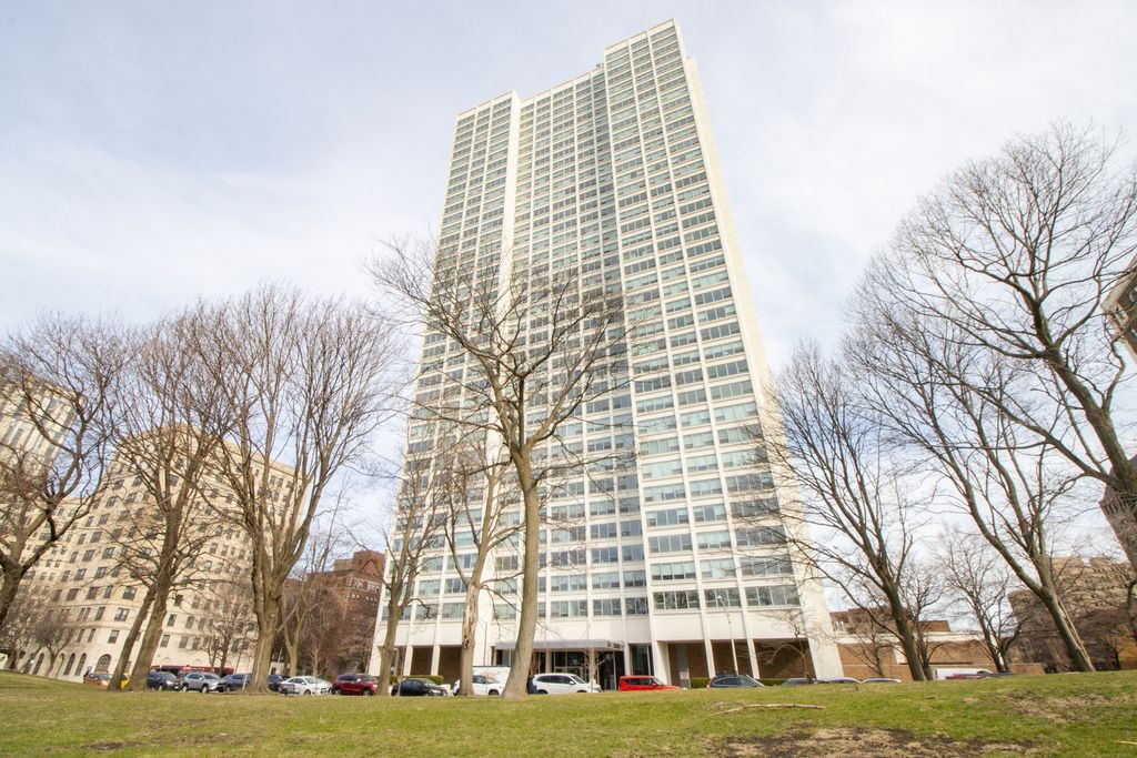 1700 E 56th Street 310, Chicago, IL 60637