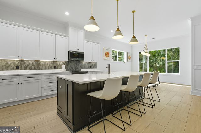 529 Eagle Crest Drive, Waverly, GA 31565