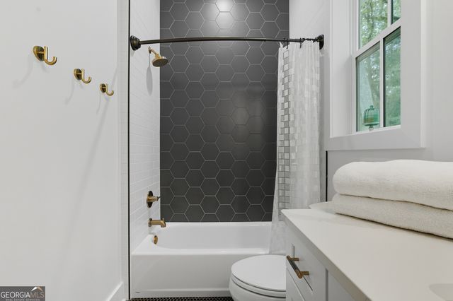 529 Eagle Crest Drive, Waverly, GA 31565