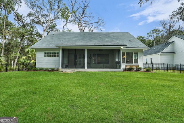 529 Eagle Crest Drive, Waverly, GA 31565