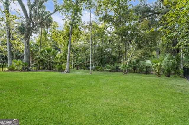 529 Eagle Crest Drive, Waverly, GA 31565