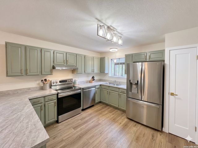 277 RIVIERA DR, Canyon Lake, TX 78133