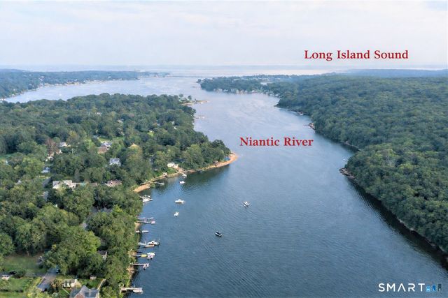 11 Stanton Street, Waterford, CT 06385