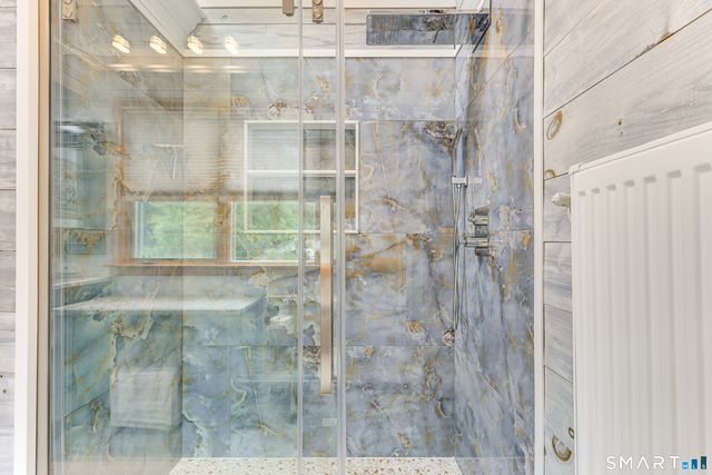11 Stanton Street, Waterford, CT 06385