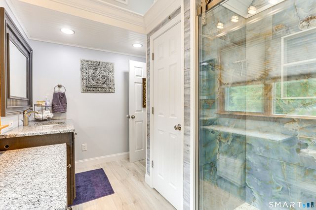 11 Stanton Street, Waterford, CT 06385