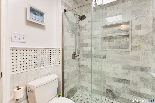11 Stanton Street, Waterford, CT 06385