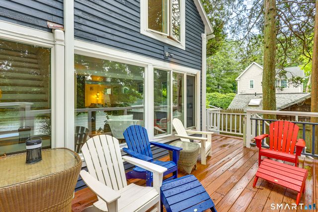 11 Stanton Street, Waterford, CT 06385
