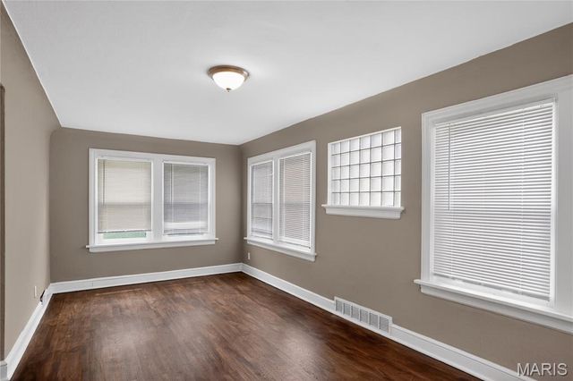 3722 Lawler Drive, St Louis, MO 63121