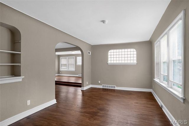 3722 Lawler Drive, St Louis, MO 63121
