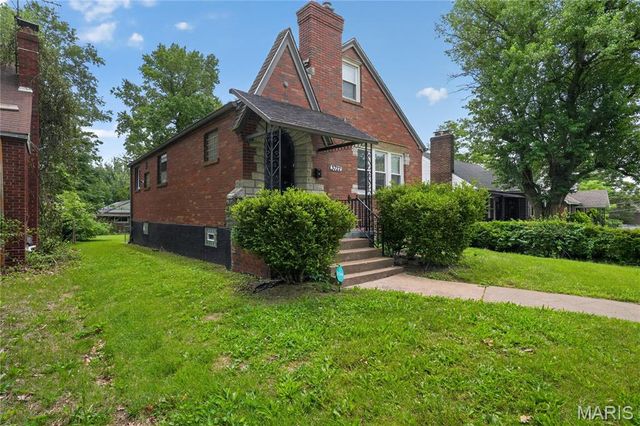 3722 Lawler Drive, St Louis, MO 63121