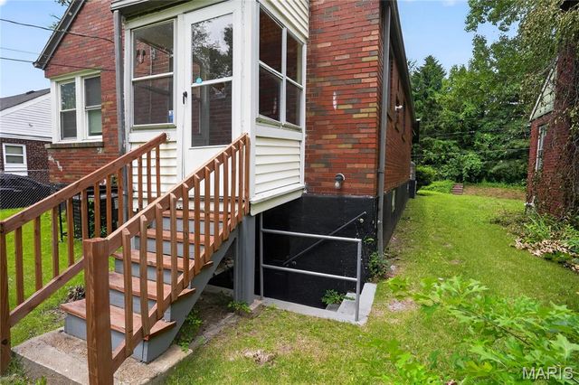 3722 Lawler Drive, St Louis, MO 63121