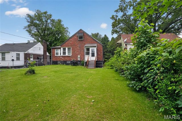 3722 Lawler Drive, St Louis, MO 63121