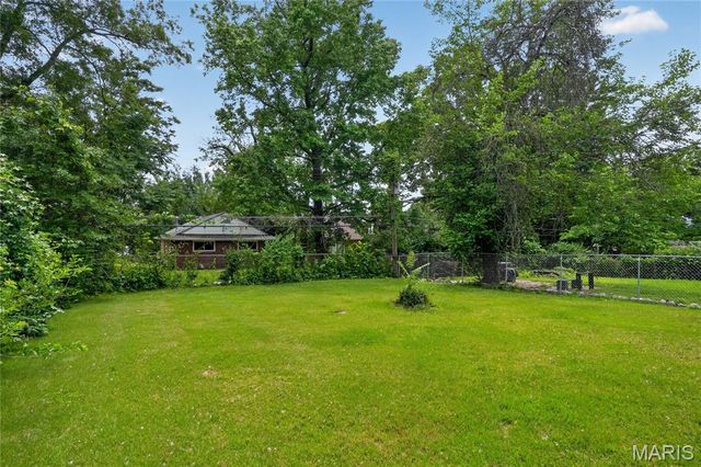 3722 Lawler Drive, St Louis, MO 63121