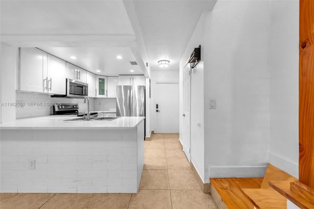 15007 SW 80th Ter 813, Miami, FL 33193