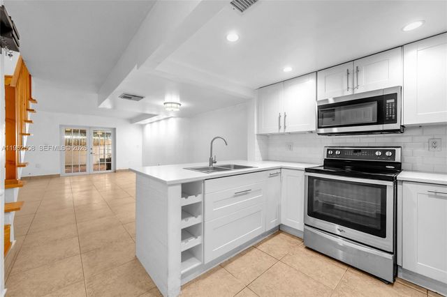 15007 SW 80th Ter 813, Miami, FL 33193