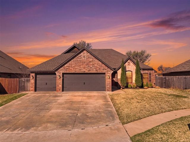 2505 Wayne Cutt Avenue, Yukon, OK 73099