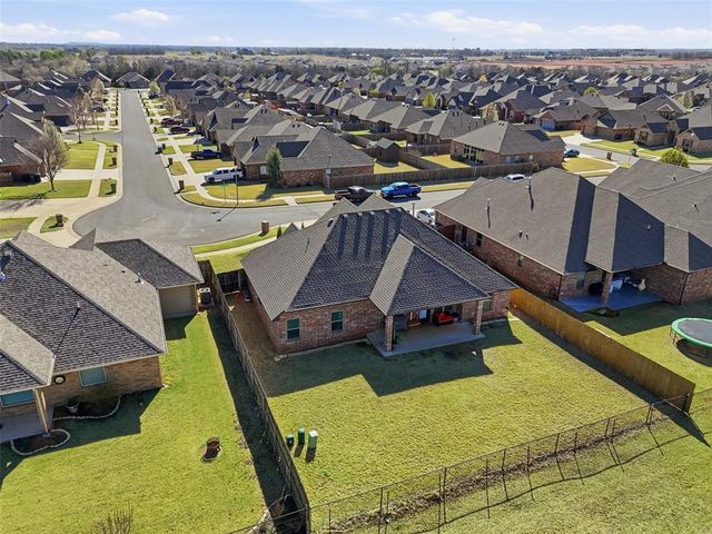 2505 Wayne Cutt Avenue, Yukon, OK 73099
