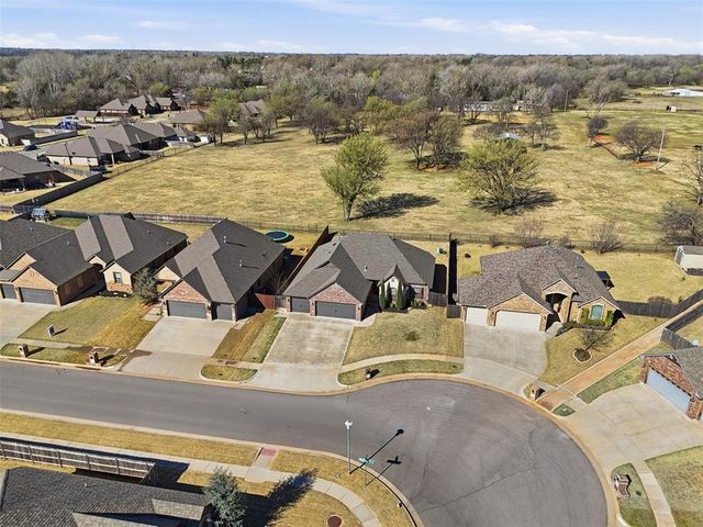 2505 Wayne Cutt Avenue, Yukon, OK 73099