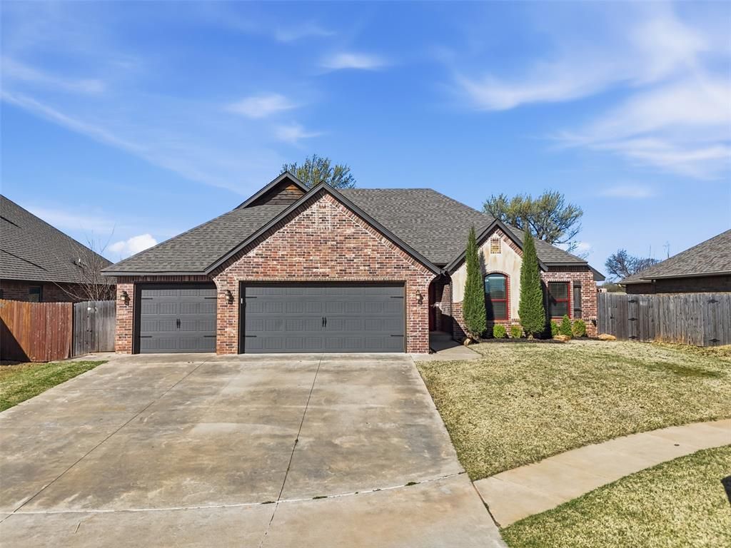 2505 Wayne Cutt Avenue, Yukon, OK 73099