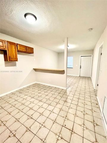 5911 Liberty St 5913, Hollywood, FL 33021