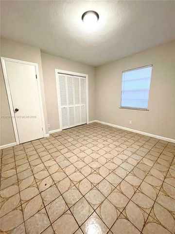 5911 Liberty St 5913, Hollywood, FL 33021