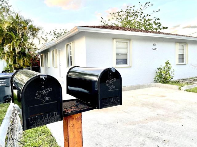 5911 Liberty St 5913, Hollywood, FL 33021