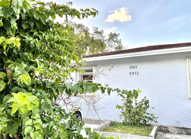 5911 Liberty St 5913, Hollywood, FL 33021