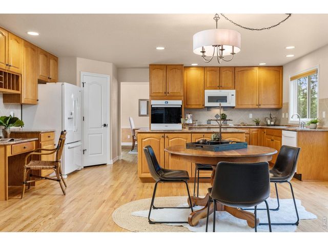 6632 Majestic Dr, Fort Collins, CO 80528