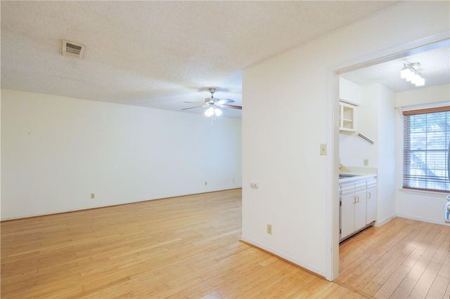 1240 Barton Hills DR 208, Austin, TX 78704