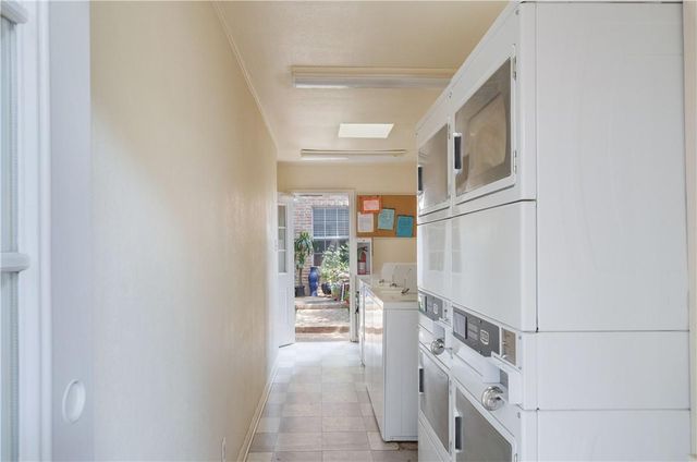 1240 Barton Hills DR 208, Austin, TX 78704