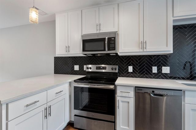 3810 Southway DR 103, Austin, TX 78704