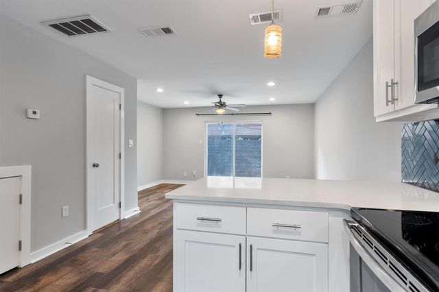 3810 Southway DR 103, Austin, TX 78704