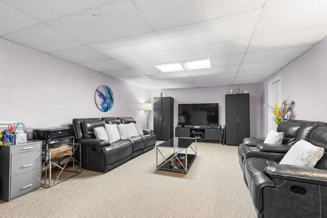 200 Bounty Drive NE, Poplar Grove, IL 61065