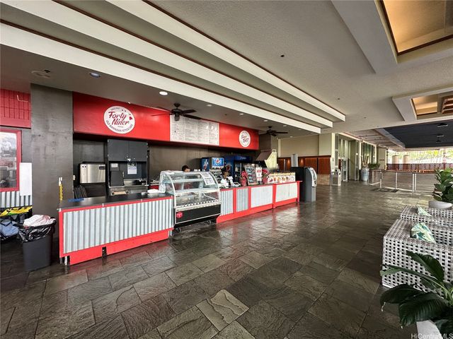 445 Seaside Avenue 3905, Honolulu, HI 96815