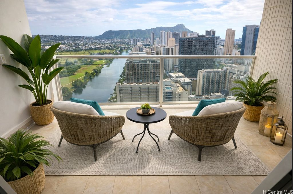 445 Seaside Avenue 3905, Honolulu, HI 96815