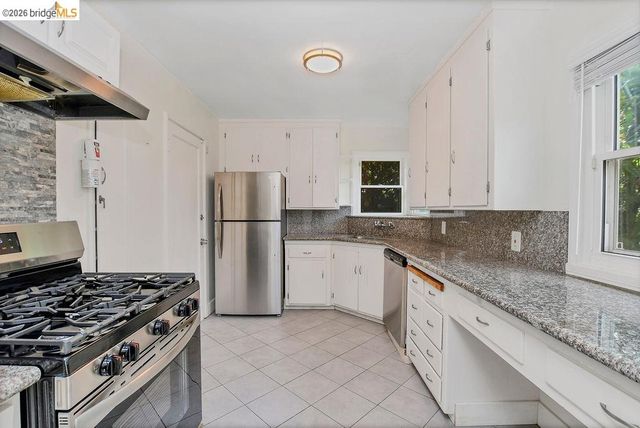 929 31st Street, Richmond, CA 94804