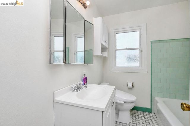929 31st Street, Richmond, CA 94804