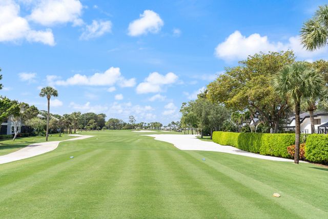 17541 Ashbourne Lane A, Boca Raton, FL 33496