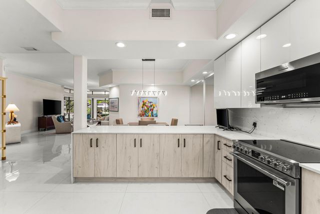 17541 Ashbourne Lane A, Boca Raton, FL 33496