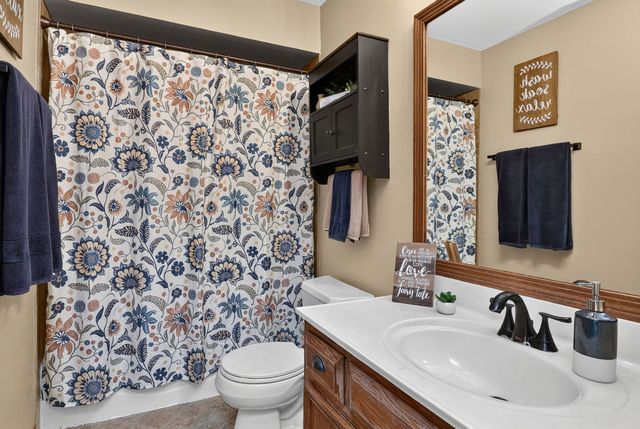 319 Jamatt Court, Naperville, IL 60540