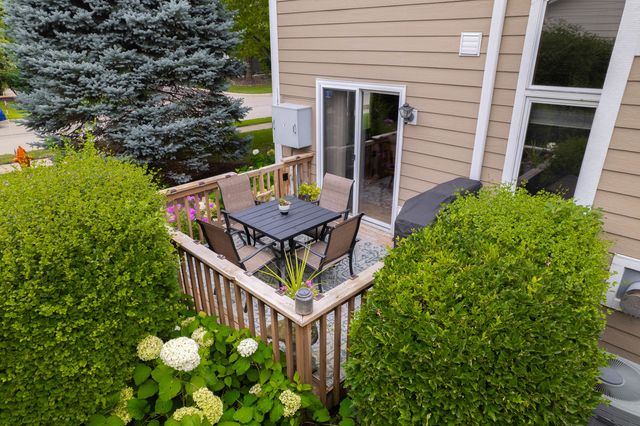 319 Jamatt Court, Naperville, IL 60540